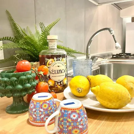 Due Passi Dal Castello A Mare 公寓 卡斯泰拉马莱